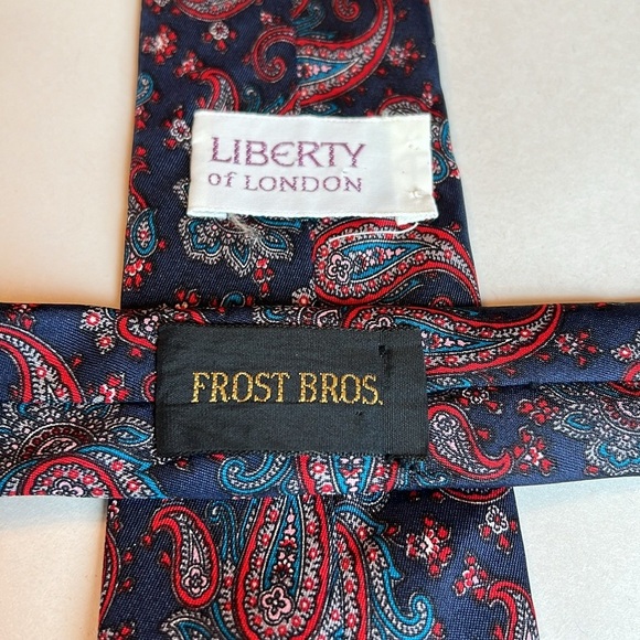 Liberty of London Vintage Paisley Tie Navy Burgundy 3-fold - Picture 5 of 6